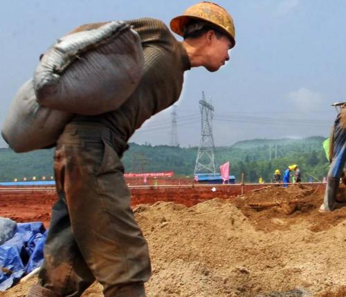 现在五保户每月多少钱（村民为何羡慕低保户）