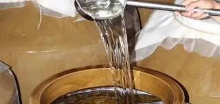 茅臺(tái)荷花酒53度多少錢一瓶（國(guó)內(nèi)這5種白酒）