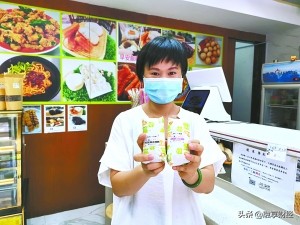 台湾饭团一年赚多少钱（赴台学做饭团开店日卖逾二百个）