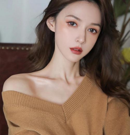 兰蔻化妆品一套多少钱（兰蔻值得买的单品有哪些）