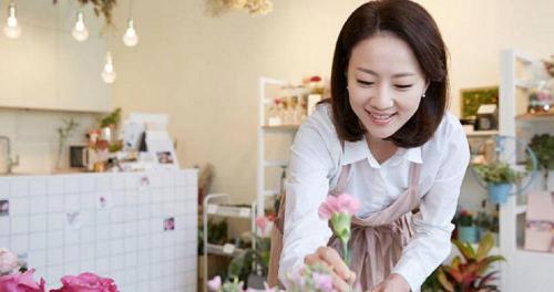 开一家花店需要多少钱（年轻人开花店）