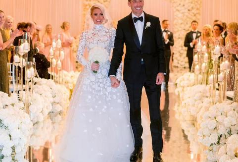 一套婚纱大概多少钱一套（今年最壕婚礼完结）
