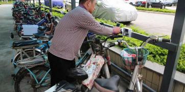 电瓶车充电器多少钱（电动车充满一次要多少电）