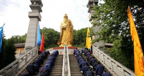 河南老君山门票多少钱（老君山门票免票政策）