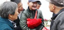 中国红多少钱一包（老人走失31年）