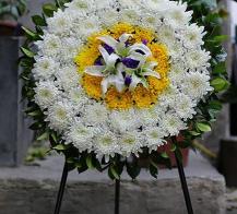 花圈多少钱（丧事用的花圈多少钱）