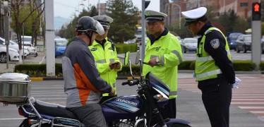 电瓶车四轮多少钱（两轮）