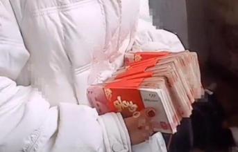 朋友结婚送多少钱合适（安徽男子结婚）