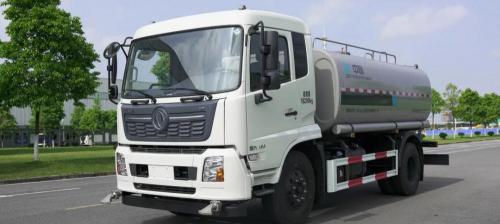 东风天龙水箱多少钱（国六东风天锦12方洒水车）
