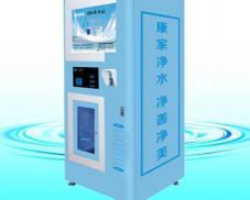 一天送200桶水赚多少钱（卖水半年盈利八千万的秘密是什么）