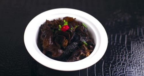黑米价格多少钱一斤（寒冬腊月）