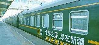 火车上下铺差多少钱（国内超豪华的3趟火车旅游专列）