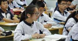 高中复读一年要多少钱（安徽一公立高中违规收528名复读生）