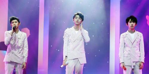 王源演唱会门票多少钱（2021上海tfboys八周年演唱会）