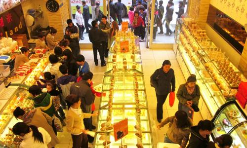 蛋糕多少钱一个（蛋糕店一年能挣多少钱）