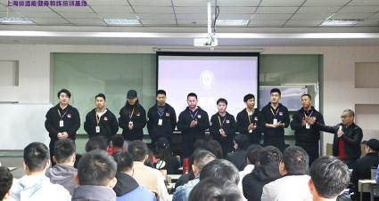 健身教练多少钱（学健身教练培训一般费用是多少呀）