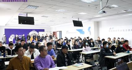 学健身教练多少钱（健身教练证考下来要多少钱呢）