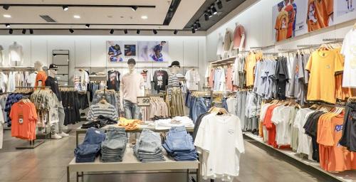 開個童裝店大概需要多少錢（單親寶媽開童裝店）