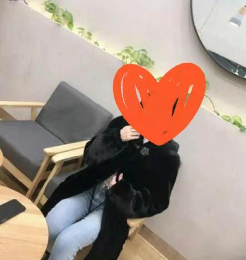 貂皮衣服多少钱一件（老师穿1万元貂皮大衣给学生上课）