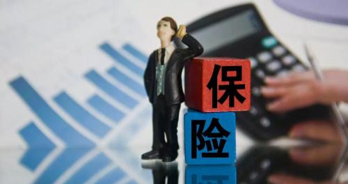 一块前挡风玻璃多少钱（新能源车保费暴涨引热议）