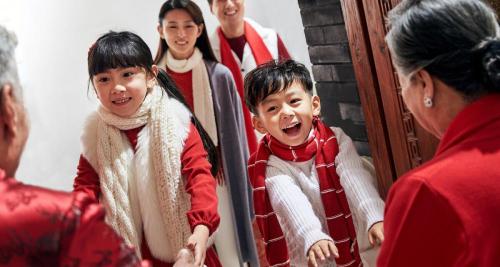 氨糖价格是多少钱一盒（过年买点什么保健品回家）