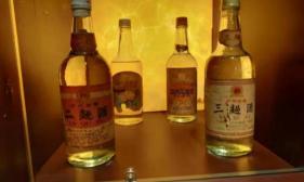 一瓶江小白多少钱（国内4大放心光瓶白酒）
