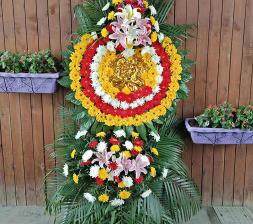 花籃多少錢一對(花圈的價格)