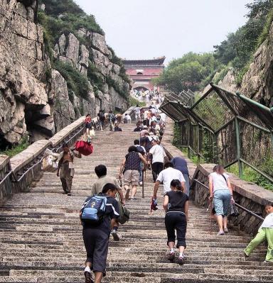 黄山门票多少钱一张（都是5A级景区）