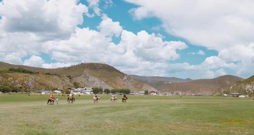 去一趟香格里拉多少錢（云南香格里拉旅游攻略必去景點）
