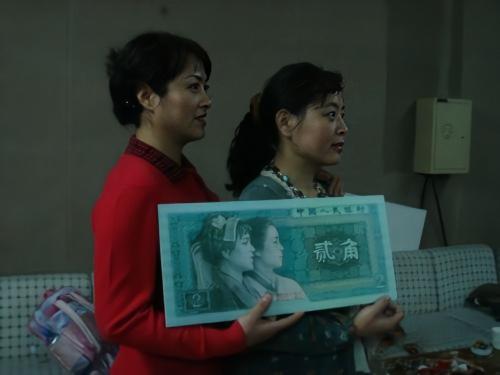 两角钱纸币值多少钱（40年前）