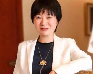 重庆自体脂肪隆鼻多少钱（隆鼻为何会死亡）