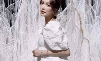 脸整容一般花多少钱（14岁女孩被亲妈拉去整形）