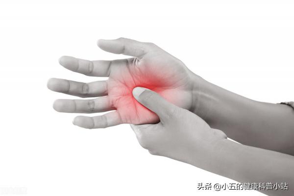 手指腱鞘炎手術多少錢（手指頭突然不能動了）