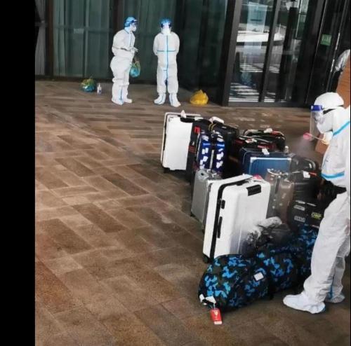 快递一个行李箱大概多少钱（新加坡回中国避坑指南）