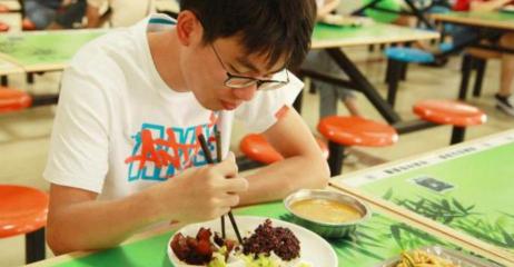 教育优惠便宜多少钱（大学食堂两素一汤6）