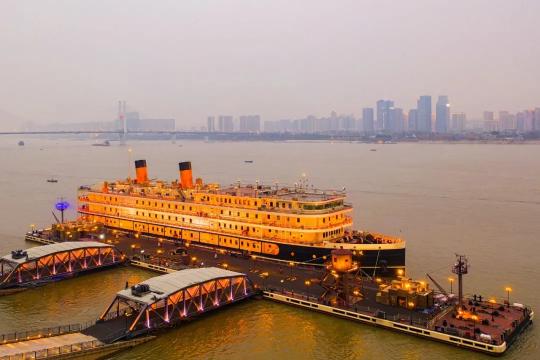 小型游轮多少钱（游轮旅行能否成为国内游热度下的市场新宠）