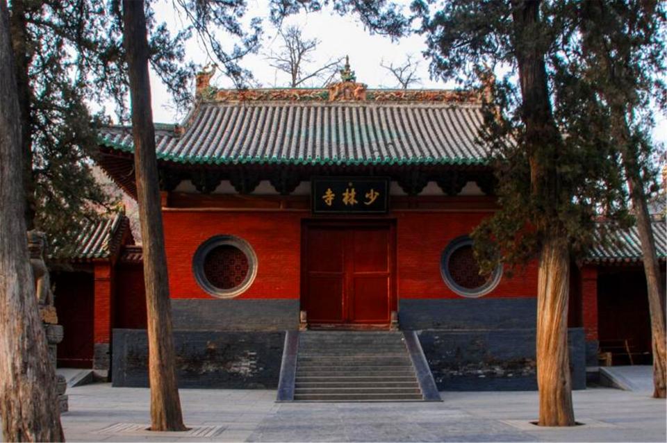 和尚的工资一月多少钱（少林寺每年有上亿收入）