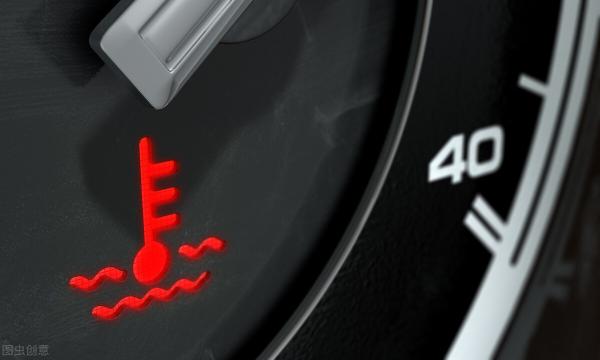 汽车水箱坏了多少钱（某车主发动机水温报警灯亮后继续行驶导致发动机报废）