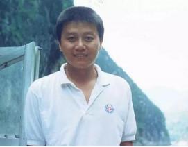 高晓松资产有多少钱(王朔称对不起老婆女儿)