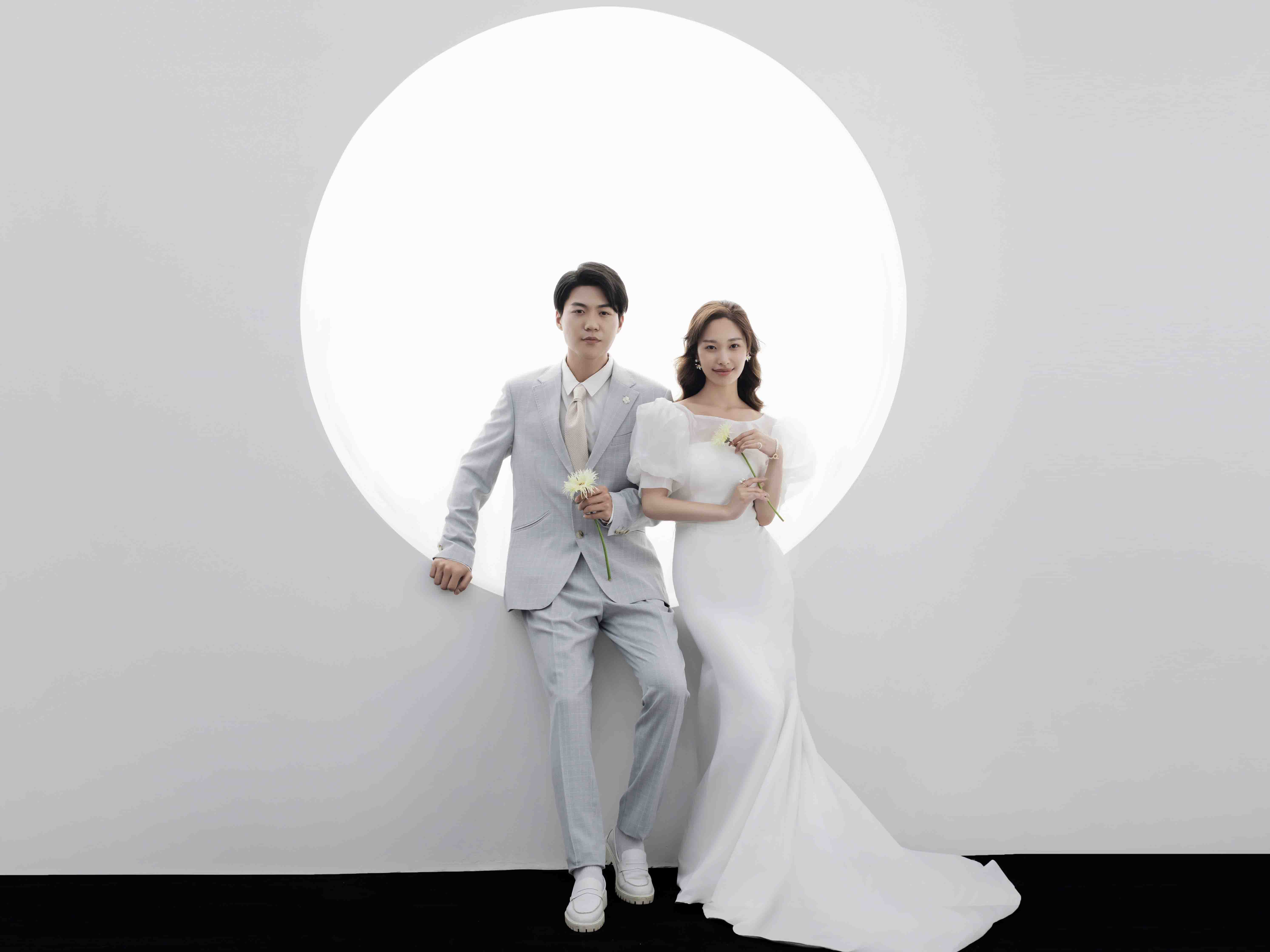 郑州的婚纱照多少钱（郑州婚纱摄影价格表）