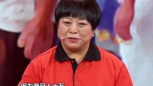 煎饼摊需要投资多少钱（54岁大妈靠摆煎饼摊月入10万）