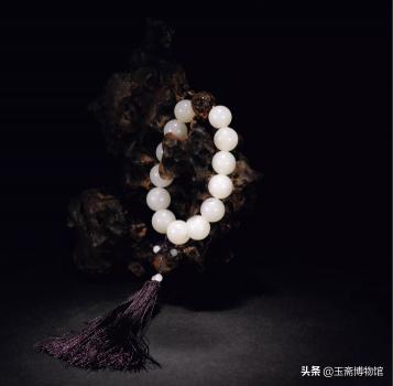 鹤顶红手串多少钱一克（没想到一串佛珠竟然卖到100万）