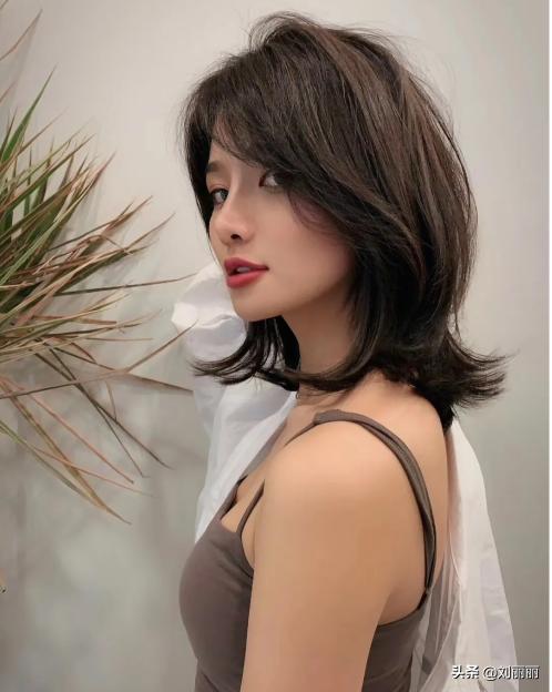 烫一个内扣多少钱（年底女发别乱剪）