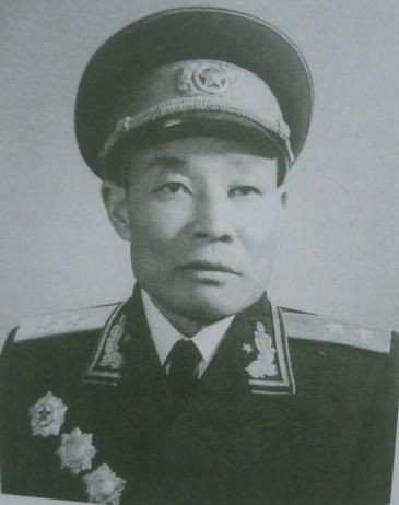 中校军衔一月多少钱(1955年授衔时浙江省军区授衔大校以上人员的职级)