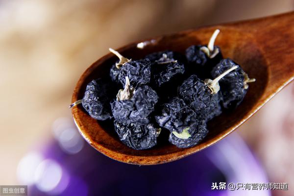 黑枸杞多少钱（黑枸杞神奇在哪里）