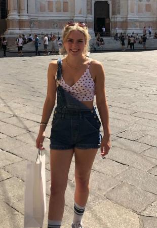 穷游英国旅游要多少钱（英国女孩带三千英镑穷游美国）