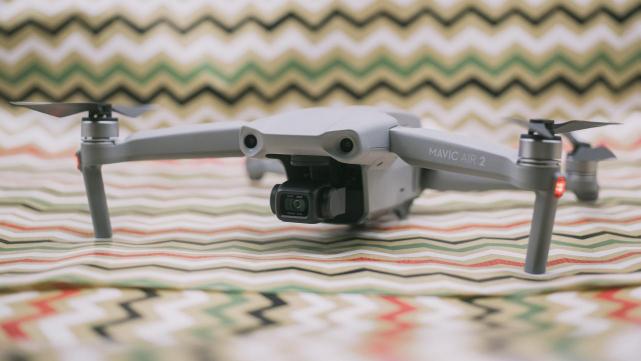 苹果air232g多少钱（全新大疆Mavic）