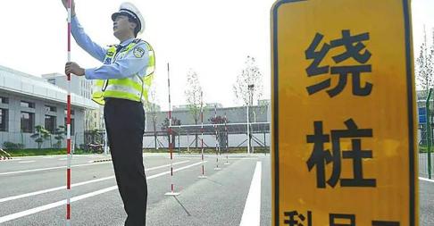 摩托车证多少钱（考摩托车D驾照的条件）