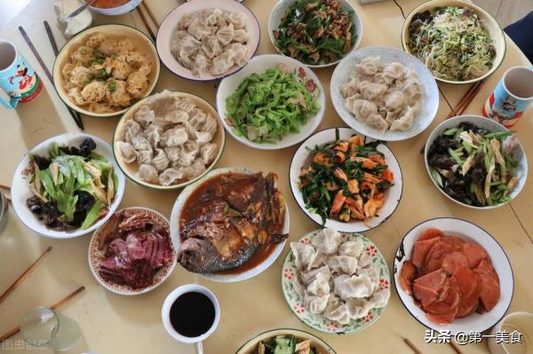 爱嗓桃扁汤多少钱（2022年夜饭菜单）