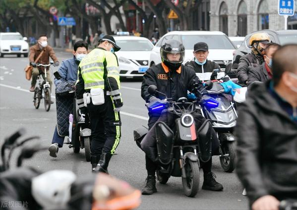 宜宾考驾照多少钱（电动车驾照怎么考）